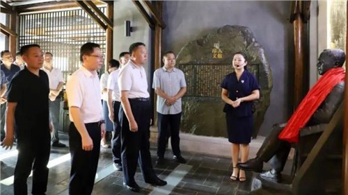 湖南省政協(xié)主席、黨組書(shū)記毛萬(wàn)春一行來(lái)集團白沙溪茶廠(chǎng)考察調研