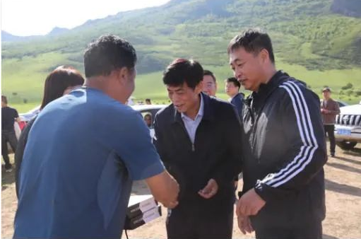 “湘茶惠牧戶(hù) 共啟新征程” —我司在內蒙古開(kāi)展茶葉捐贈活動(dòng)