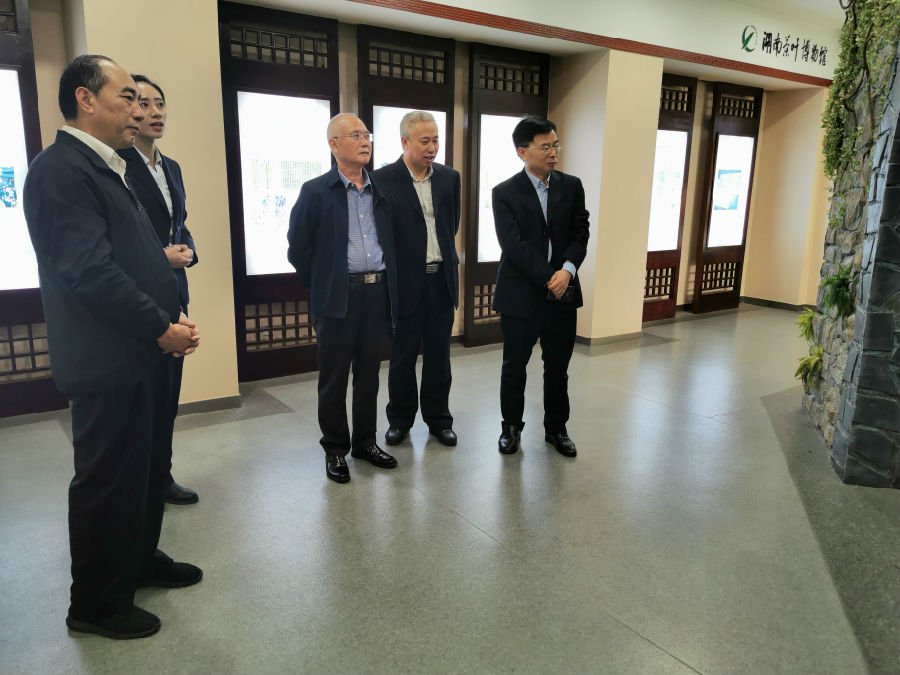 中國生態(tài)文明研究與促進(jìn)會(huì )李慶瑞會(huì )長(cháng)蒞臨我司考察